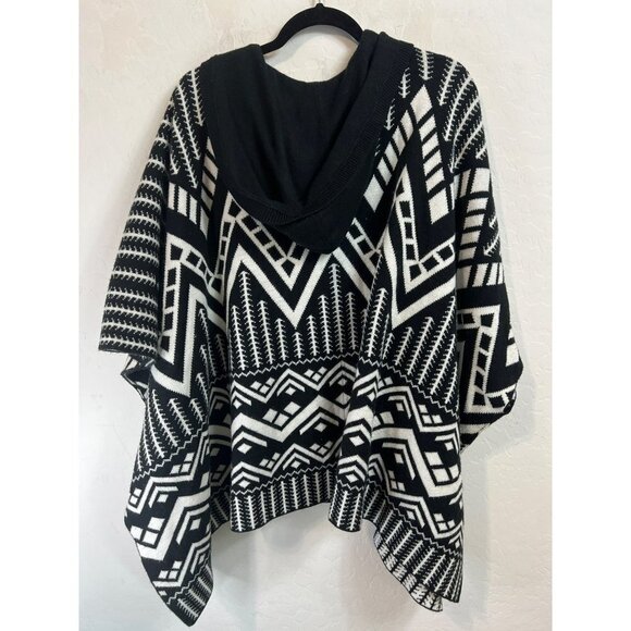 Express OS Southwestern Print Black White Poncho Cape Wrap Pullover Hoodie - Picture 6 of 6